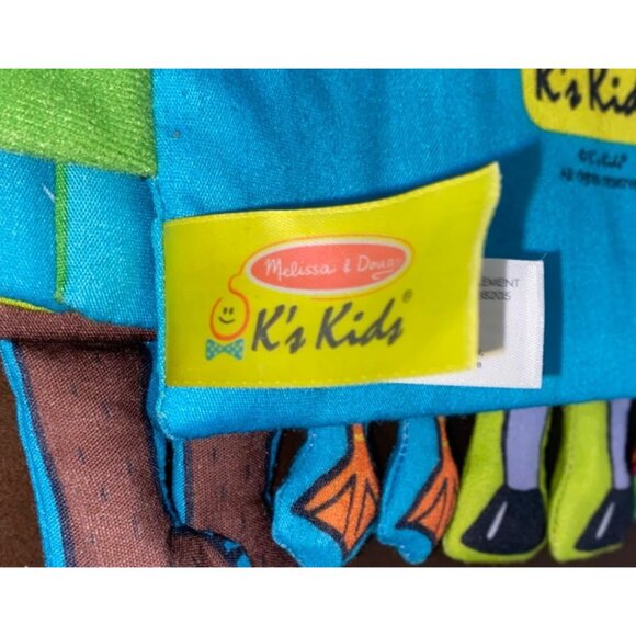 Melissa & Doug K's Kids Educational Cloth Book - Whose Feet? - Picture 8 of 9